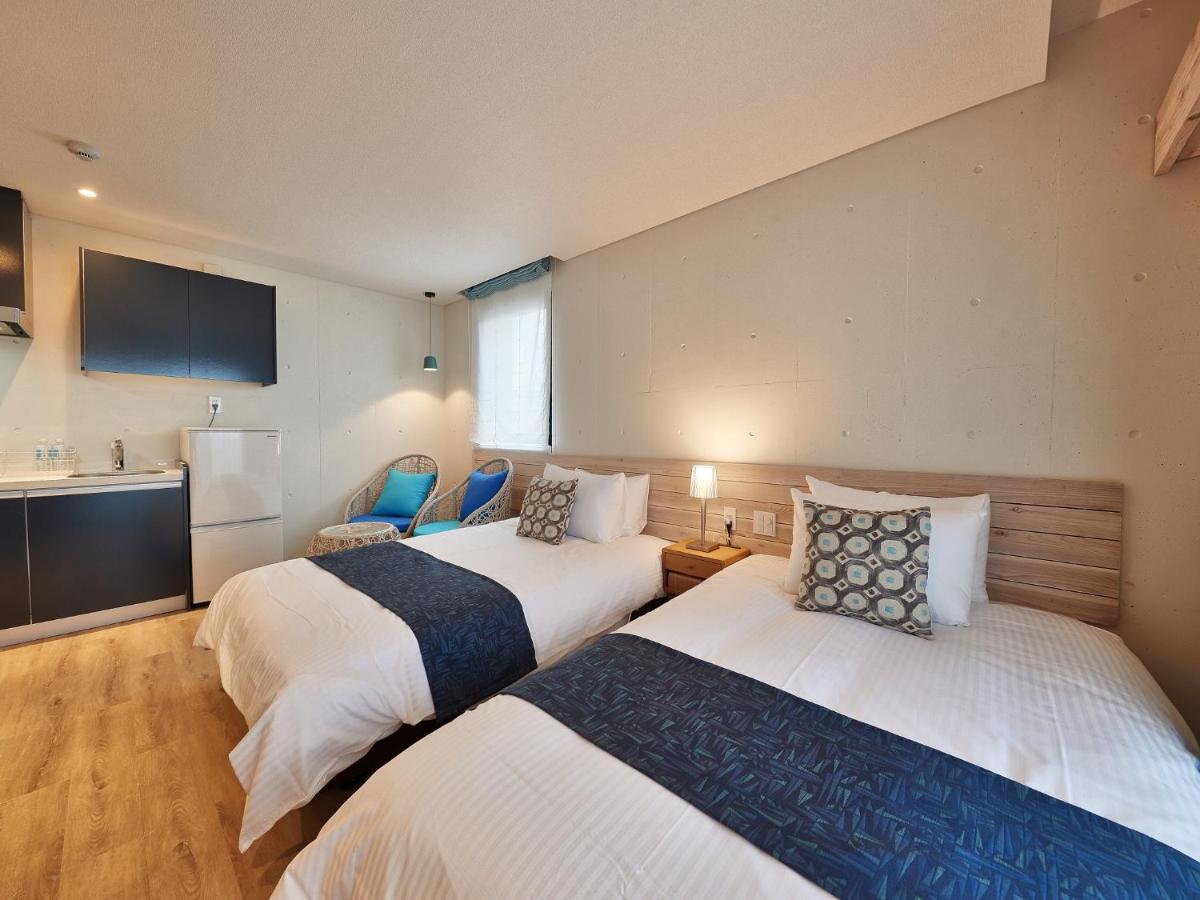 Yomitan Condhotel Nd Екстериор снимка