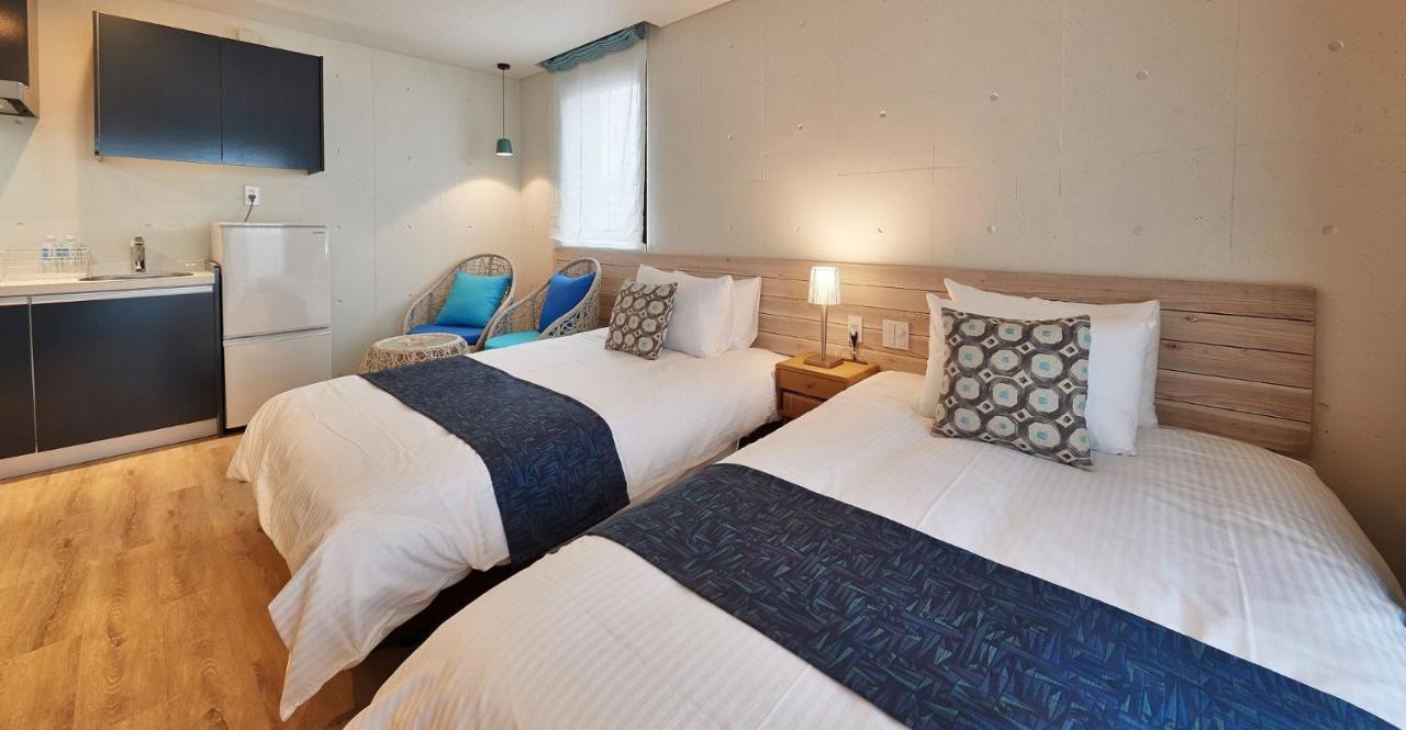 Yomitan Condhotel Nd Екстериор снимка
