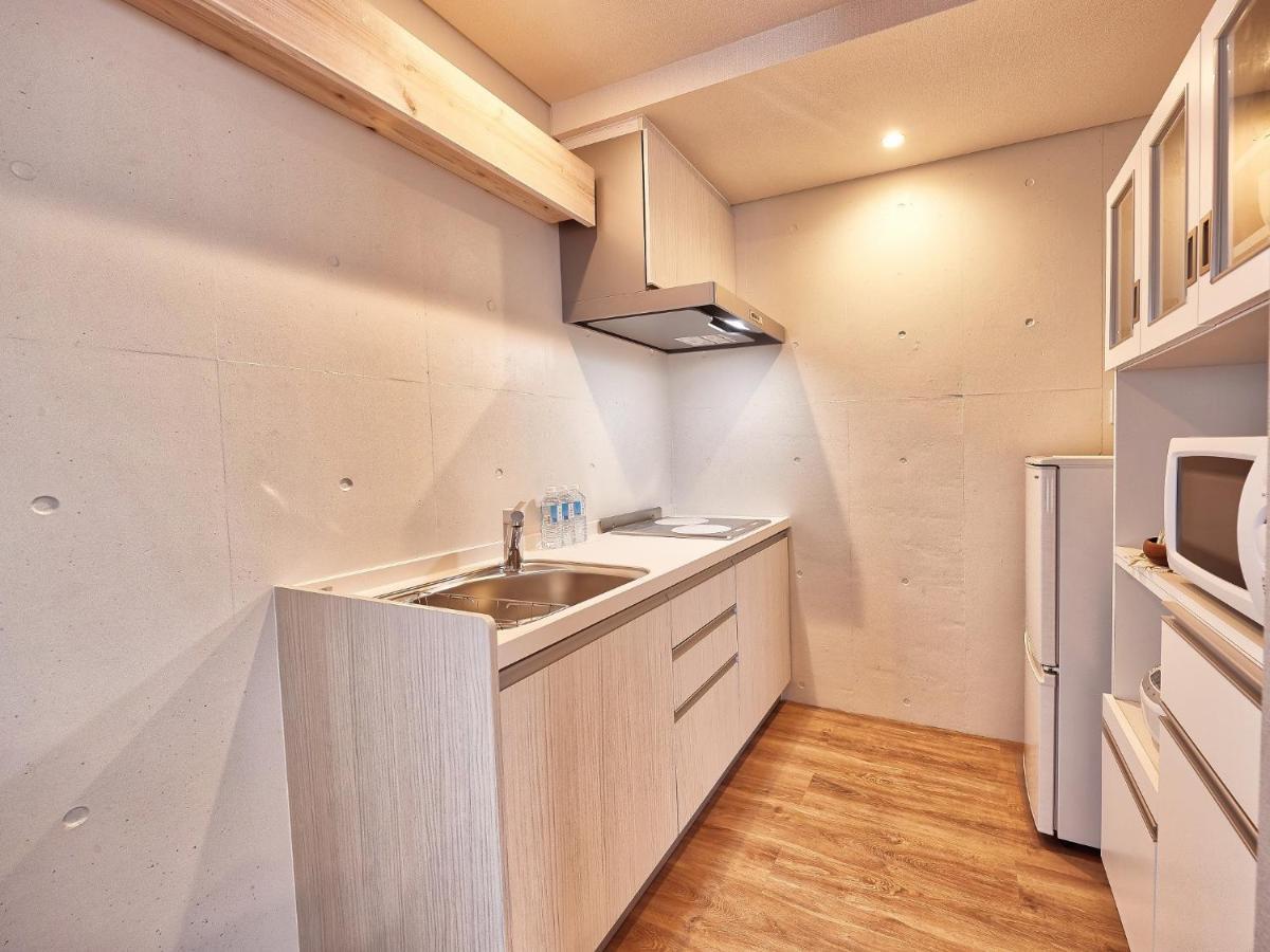 Yomitan Condhotel Nd Екстериор снимка